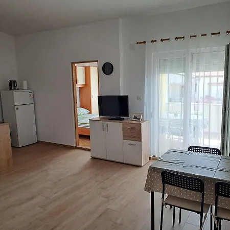 Cecilija Apartment