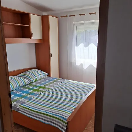 Cecilija Apartment *